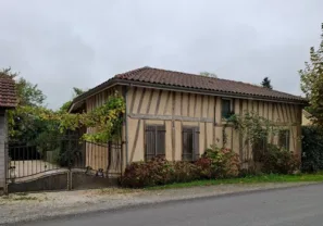 Nogaro hrázděný dům2