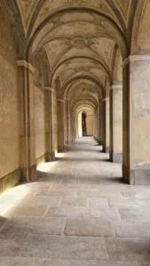 Chlum Sv Máří ambity