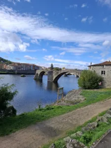 La Loire v Brives-Charensac