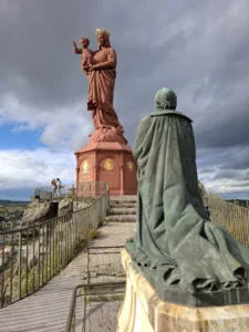 Le Puy de velay Statue de Notre-Dame de France