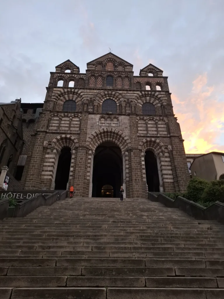 katedrála La Puy en Velay
