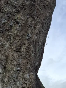 Rocher du Lion zabezpečené lezecké cesty