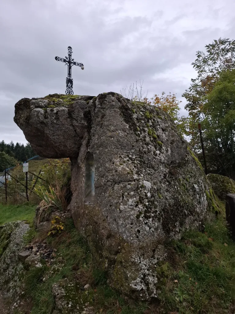 Kříž na křižovatce Le Vernet