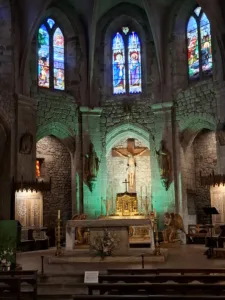 Interier kostel Saint-Médard de Saugues