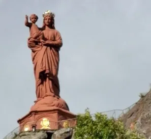 Madona s Ježíškem nad le Puy en velay