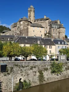 Zámek Estaing z mostu
