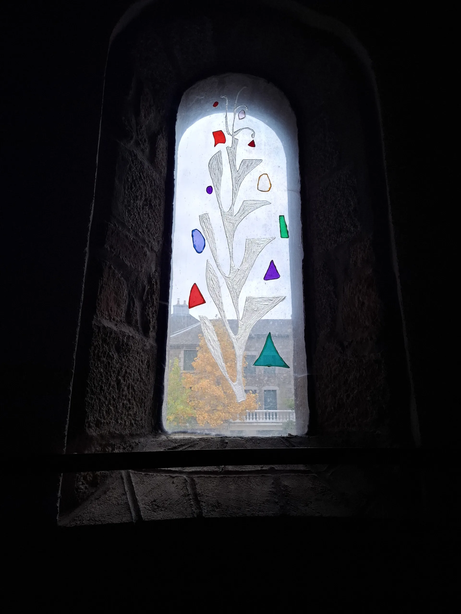 Campuac kostel vitráž