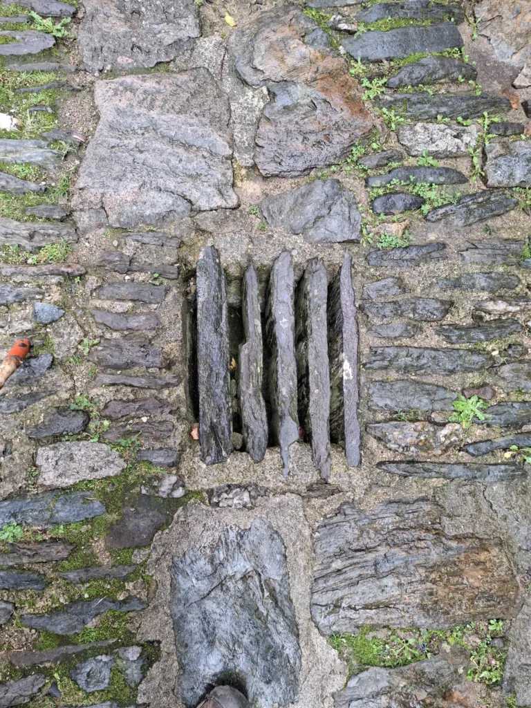 Conques břidlicový kanál