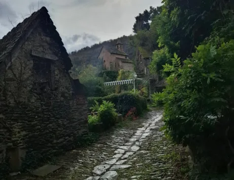 Conques břidlice všude