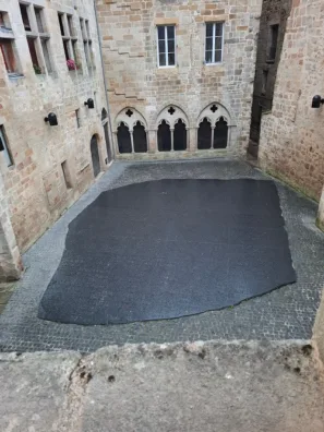 Muzeum Champolion žulové desky s přeloženým textem