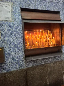 Povoa de Varzim Igreja de Santiago svíčky