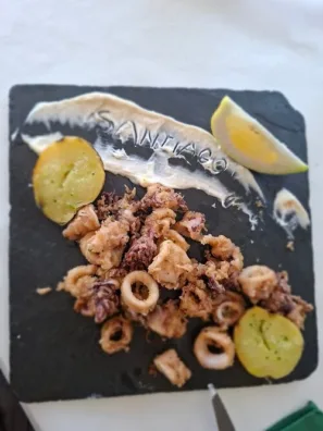 Restaurace Lorena kalamáry po galijsku