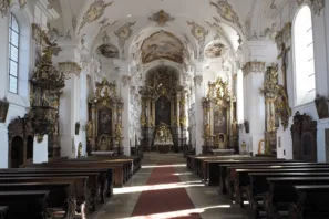 Bergen kostel Nejsvětějšího srdce interier