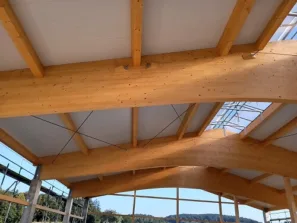 Dřevěná průmyslová hala