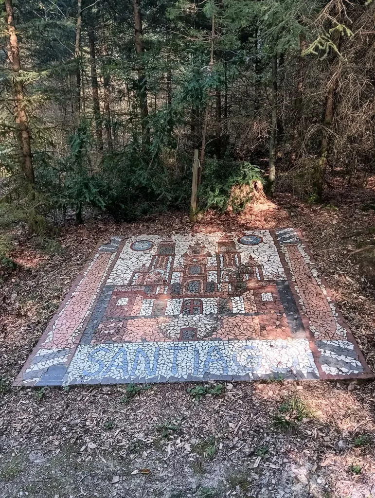 Bettbrunn mozaika Santiago v lese