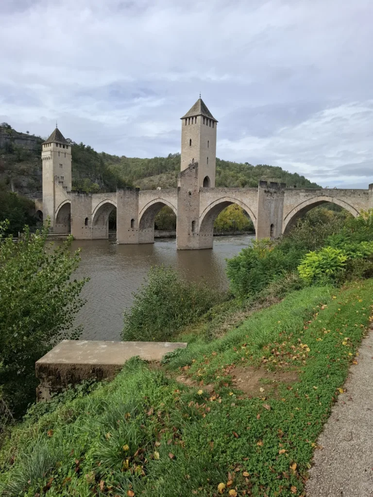 Cahors Ponte Valentré řeka La Lot