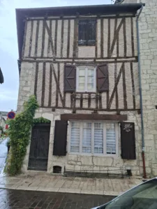 Lauzerte hrázděný dům