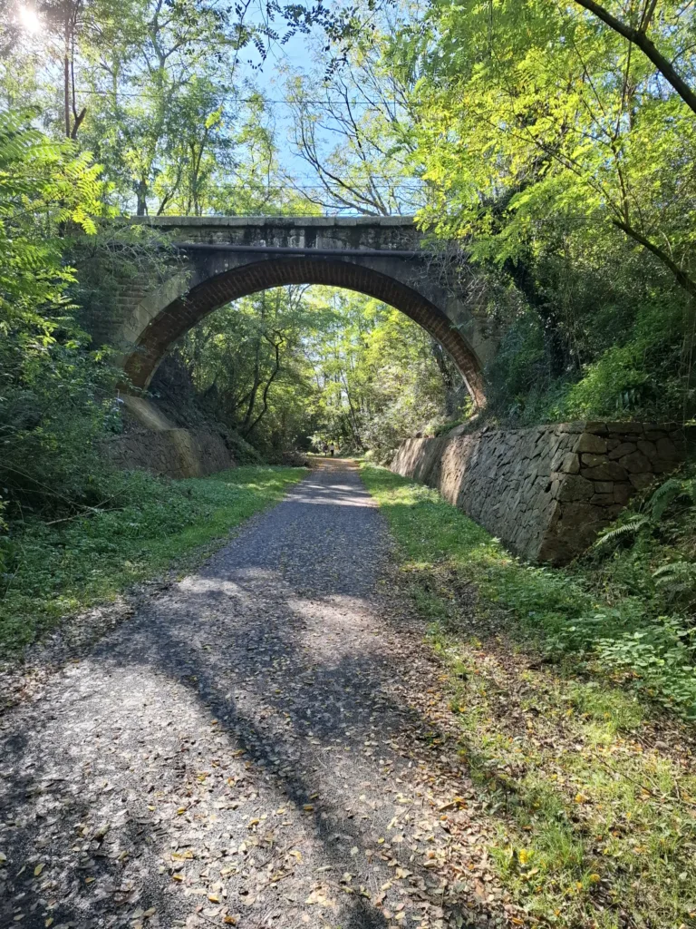 Cyklostezka -bývalá trať do Eauze