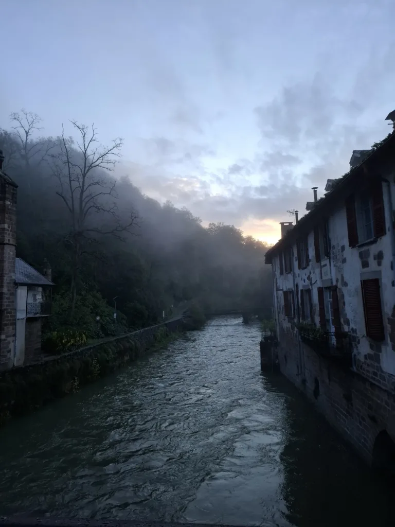 Saint Jean Pied de Port řeka La Nive