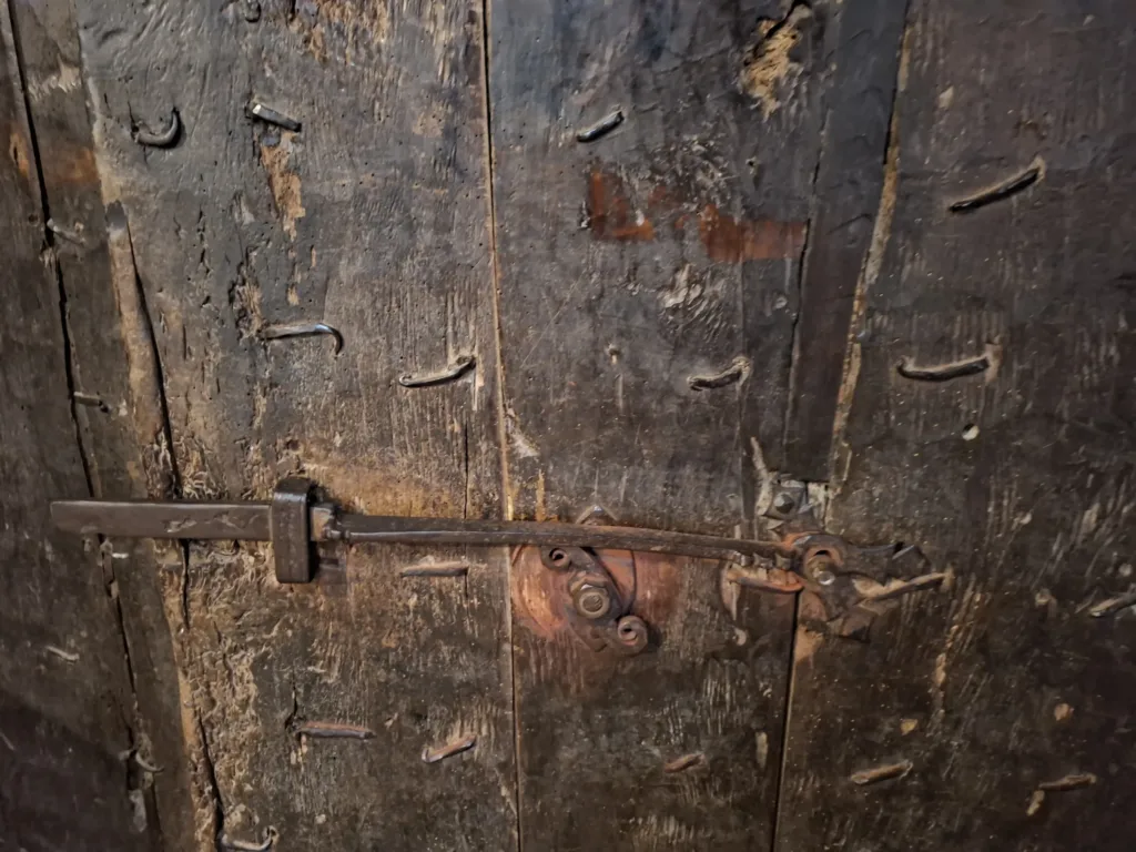 Eglise Saint-Étienne d'Espelette mechanismus otvírání