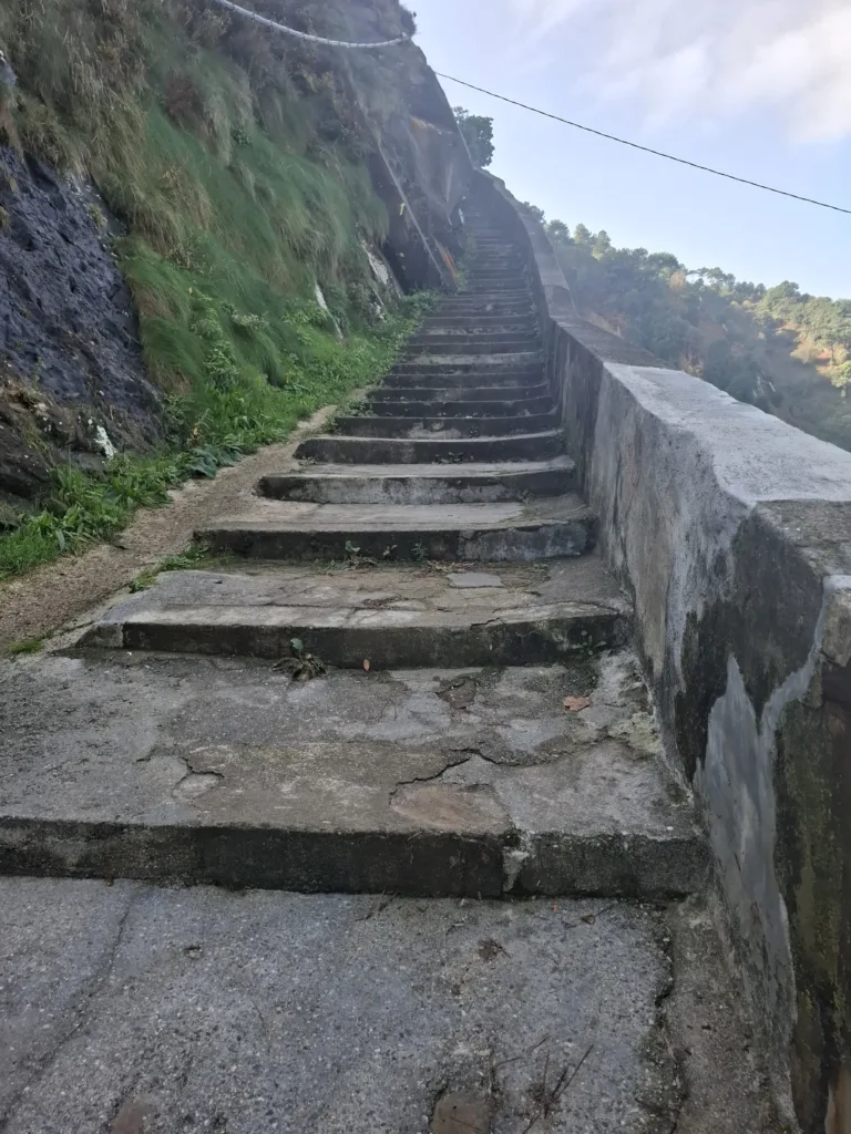 Pasaia Donibane schody k majáku