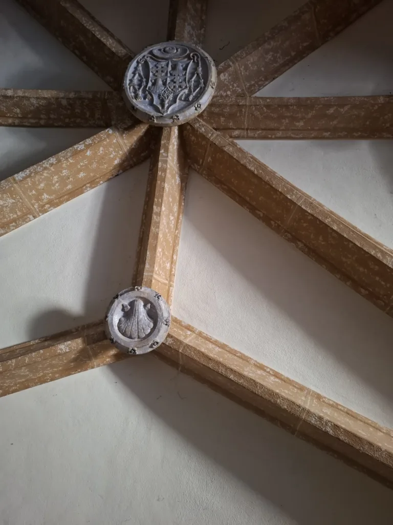 Eliza Zenarruzako Santa Maria Colegiata detail svorníků