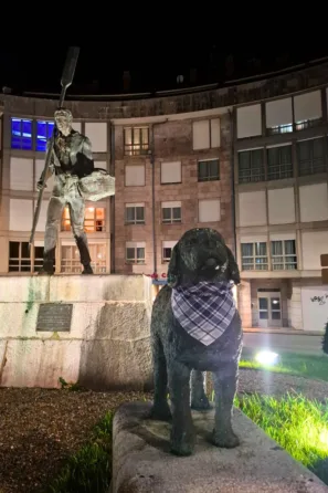 Santoña vodní pes a&nbsp;rybář (1)