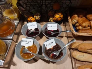 hotel Villa Bleue jamy snídaně