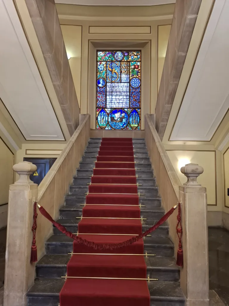 Aviles radnice ayntamiento schodiště