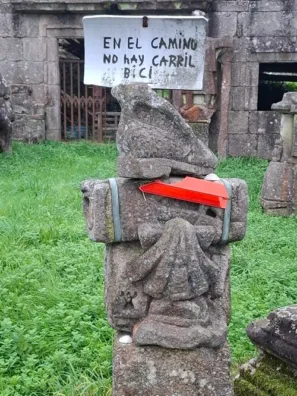 Schránka na dopisy Obradoiro José Cao LataSantiago de Compostela