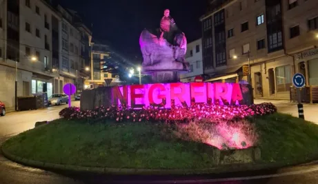 Negreira a vaca fontána s kravami a pasačkou