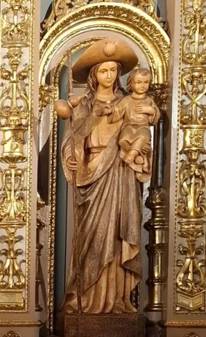 Panna Maria poutnice z kaple v Pilgrim’s Reception Office